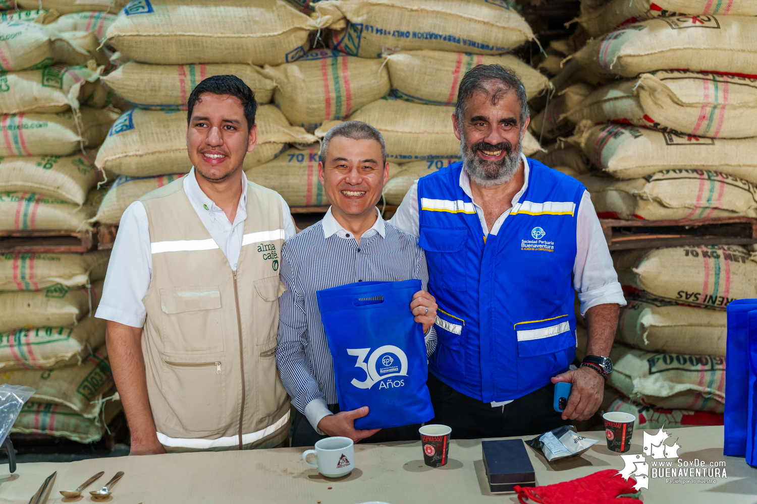 A la Sociedad Portuaria Regional de Buenaventura arribó el primer servicio directo entre Asia y Colombia por la naviera Cosco Shipping