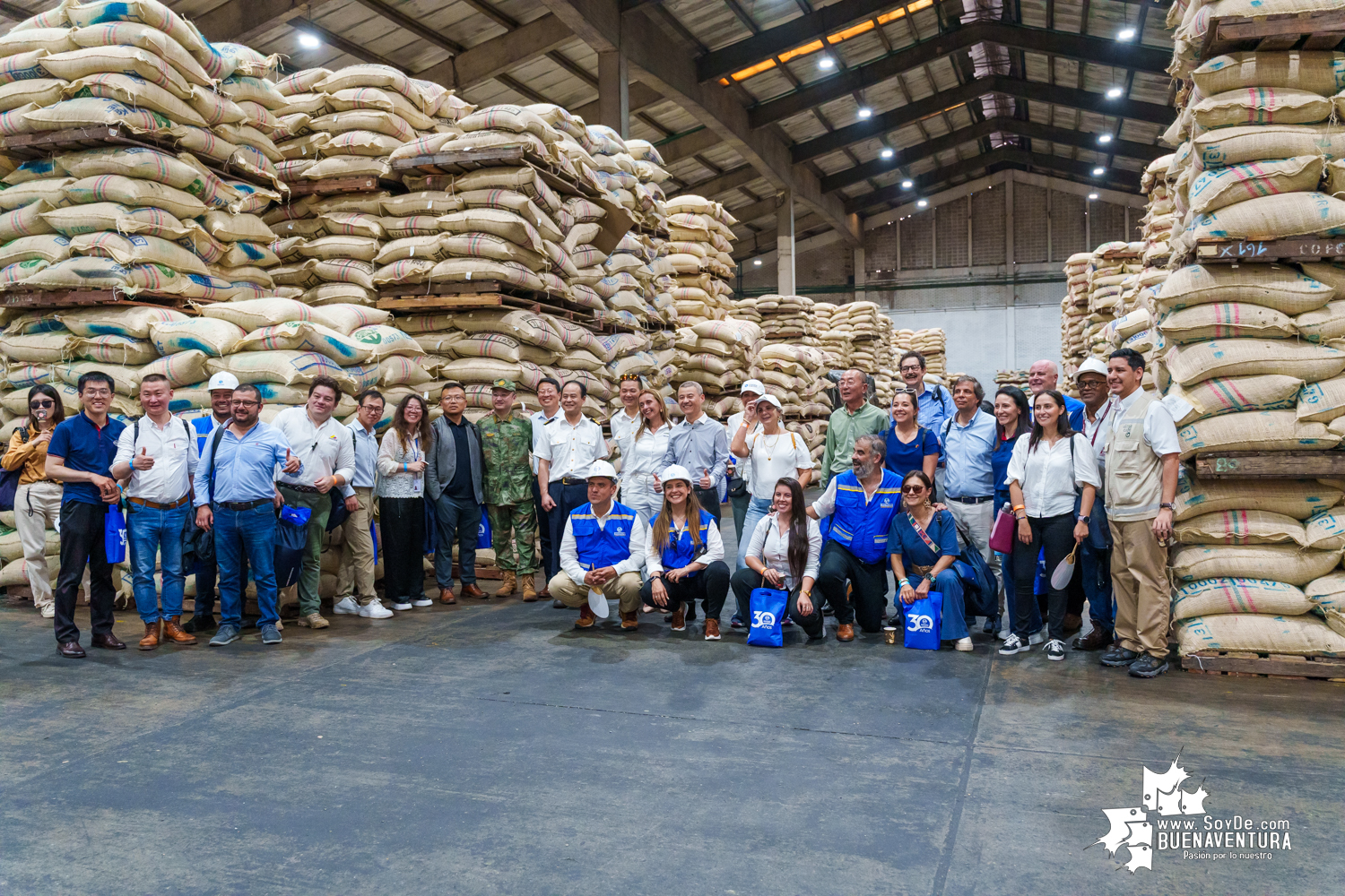 A la Sociedad Portuaria Regional de Buenaventura arribó el primer servicio directo entre Asia y Colombia por la naviera Cosco Shipping