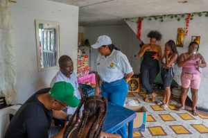 La Alcaldía Distrital de Buenaventura activó ayuda urgente para familias afectadas por incendio en El Cristal: Entregó kits de emergencia y subsidios de arrendamiento