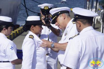 Asumió el mando en Buenaventura la primera mujer comandante de un batallón de la Armada Nacional