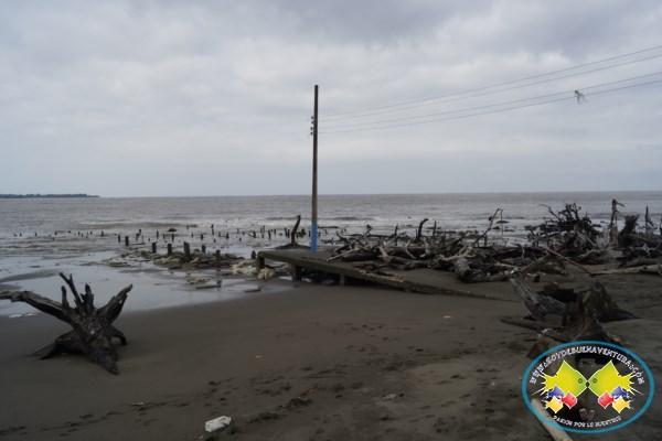 Minambiente firma acuerdo para ejecutar plan de mitigación de la erosión costera en el país