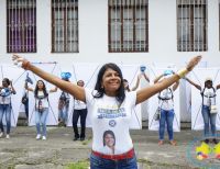 Candidata a la Alcaldía de Buenaventura Elvia Lucy Abonce se toma las calles de Buenaventura