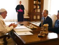 El Papa recibió al presidente de Colombia Juan Manuel Santos Calderón y al ex presidente, el senador Álvaro Uribe Vélez