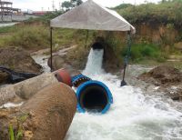 Desprendimiento de tubería matriz tiene sin agua varios barrios de Buenaventura