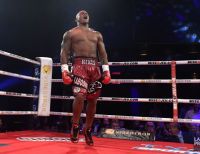 Oscar Rivas tarda sólo 68 segundos en derrotar a Carl Davis Drumond