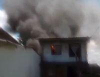 Familia afectada por incendio en vivienda en el barrio El Capricho pide ayuda de la comunidad