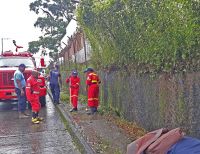 Bomberos Voluntarios realizaron jornada cívico social en los alrededores del Hospital Distrital en el barrio El Jorge