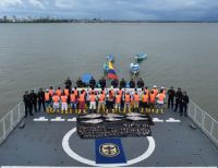 La Armada de Colombia interceptó embarcaciones de bandera ecuatoriana realizando faena de pesca ilegal en la isla de Malpelo