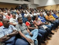 El alcalde Víctor Vidal se comprometió con trabajadores portuarios a mejorar su calidad de vida