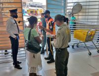 La Policía realizó verificación de medidas sanitarias en centros comerciales de Buenaventura