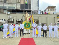 Concejales participaron en ofrenda floral, el 20 de julio, en el que no hubo parada militar por pandemia de la COVID-19