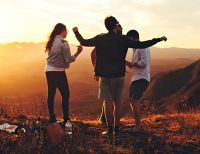 Cinco opciones amigables con tu bolsillo para celebrar el día del amor y la amistad