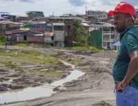 El alcalde distrital de Buenaventura, Víctor Hugo Vidal revisó los avances de las obras que se adelantan en la ciudad