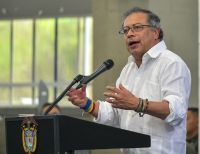 "Ese pedazo de muelle que revierte a la nación debe ser para los pescadores tradicionales de Buenaventura": presidente Gustavo Petro