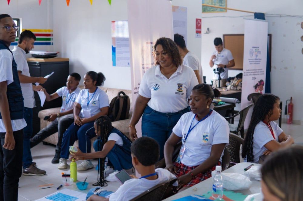 Niños de Buenaventura participan en los talleres preparatorios para la rendición de cuentas de la Gobernación del Valle