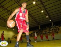 Bonaverense Stalin Ortiz gran figura en la final de Baloncesto Copa Fastbreak