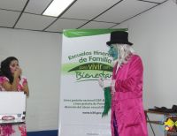 El ICBF y la Fundación Plan, presentan en Buenaventura la obra 'La Vida es un Carnaval'