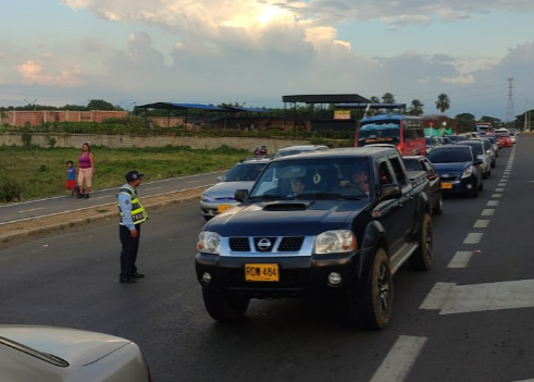 Puente festivo con gran afluencia de viajeros por las carreteras: 115.780 vehículos transitaron por el Valle del Cauca