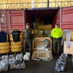 Incautan tres contenedores con mercancía de contrabando en Buenaventura