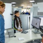 La Registraduría reanuda servicios de registro civil e identificación en todo el país