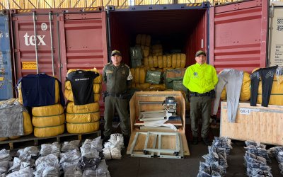 Incautan tres contenedores con mercancía de contrabando en Buenaventura