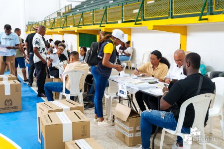Más de 7.000 testigos electorales acreditados para vigilar los comicios presidenciales en el exterior