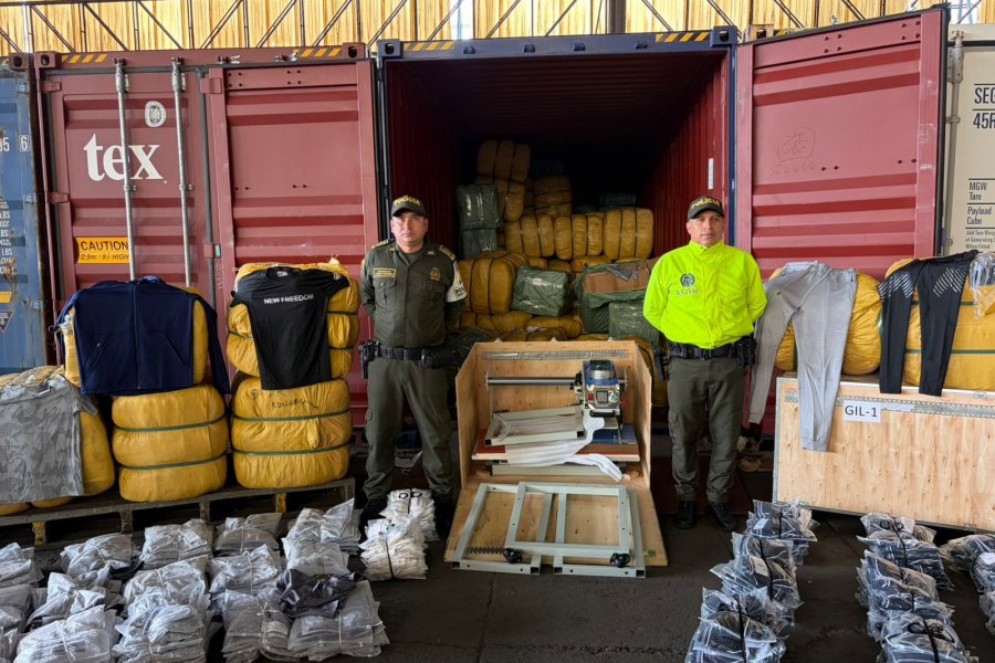 Incautan tres contenedores con mercancía de contrabando en Buenaventura