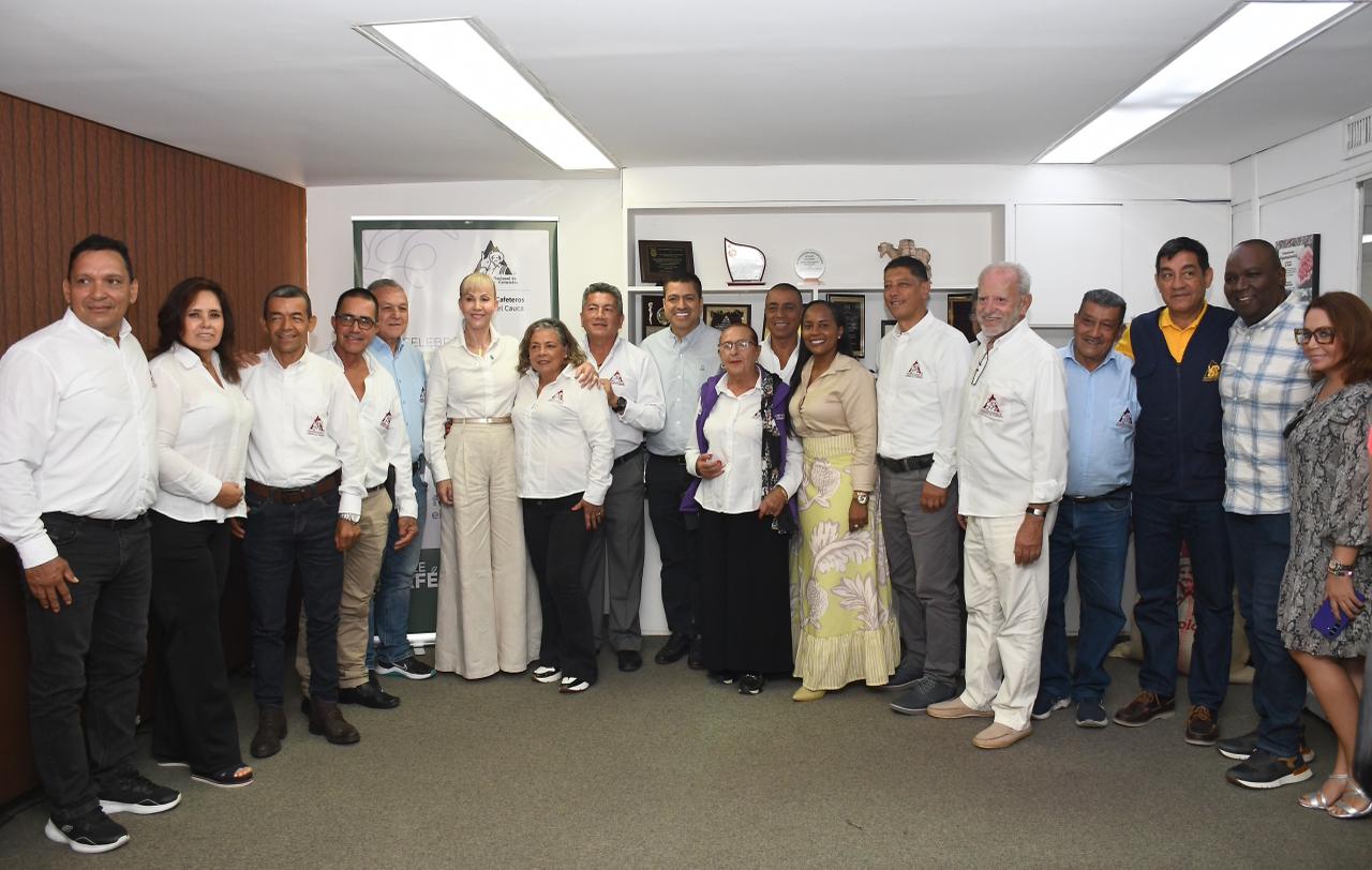 El programa Valle Café impulsa la productividad de 5.800 familias caficultoras