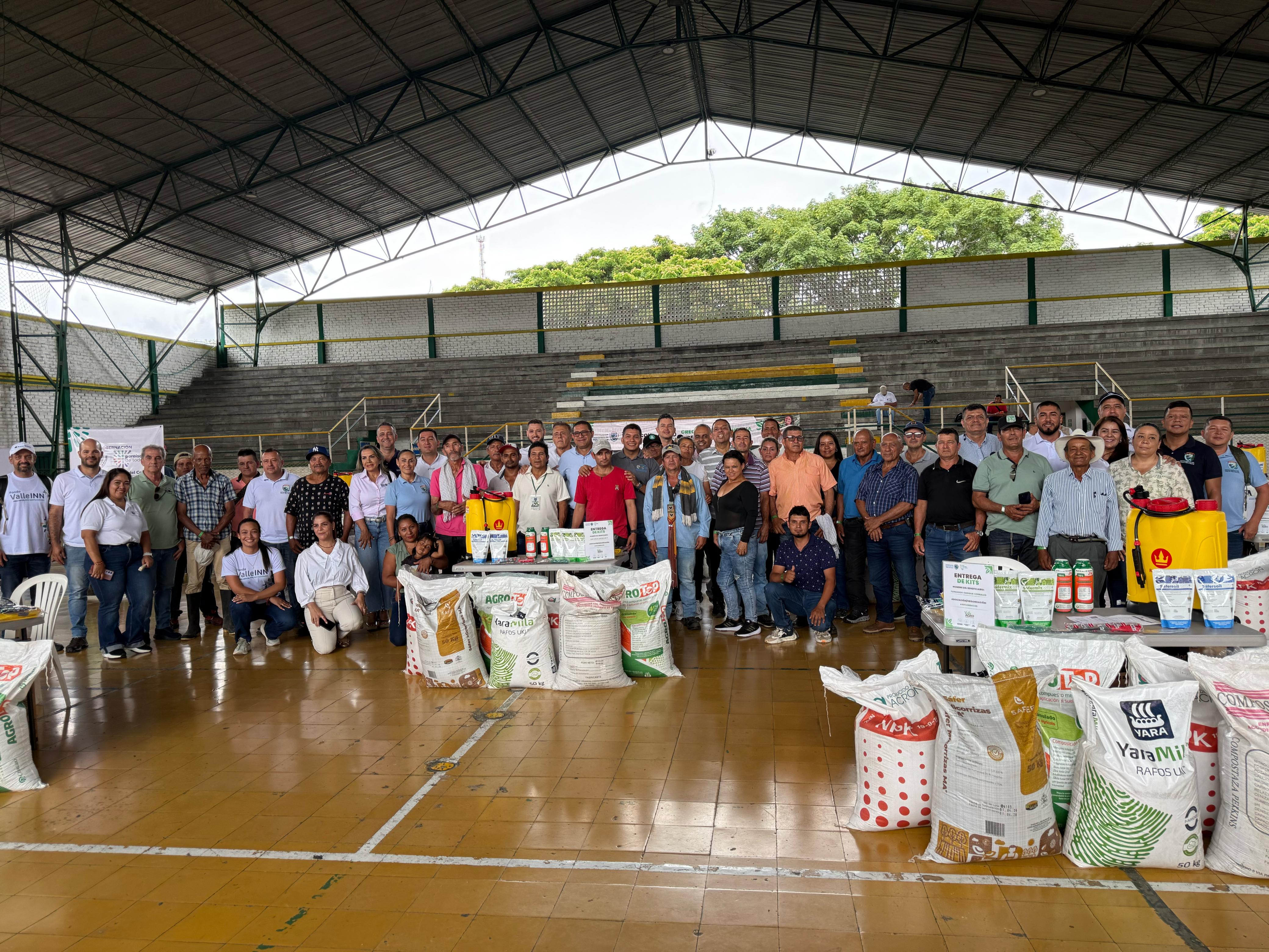 Un total de 53 agricultores de Bugalagrande y Ansermanuevo optimizan sus cultivos mediante el programa Valle Agro