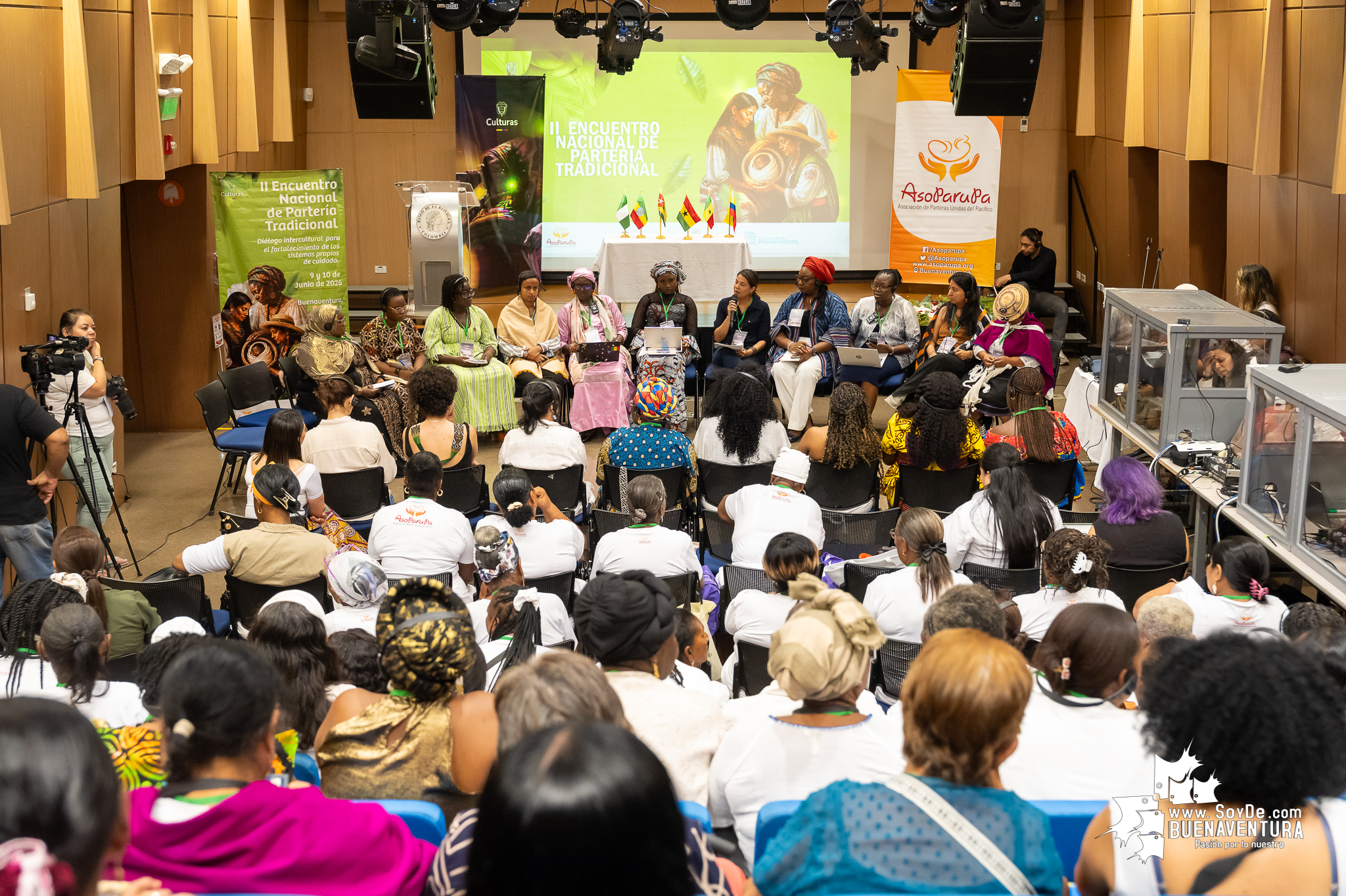 Encuentro internacional en Buenaventura une saberes de parteras del Pacífico y África