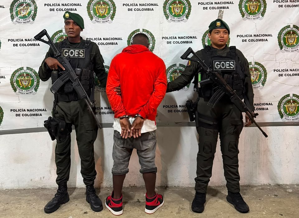 La Policía capturó en Buenaventura a alias "Viejo", señalado reclutador de menores del ELN