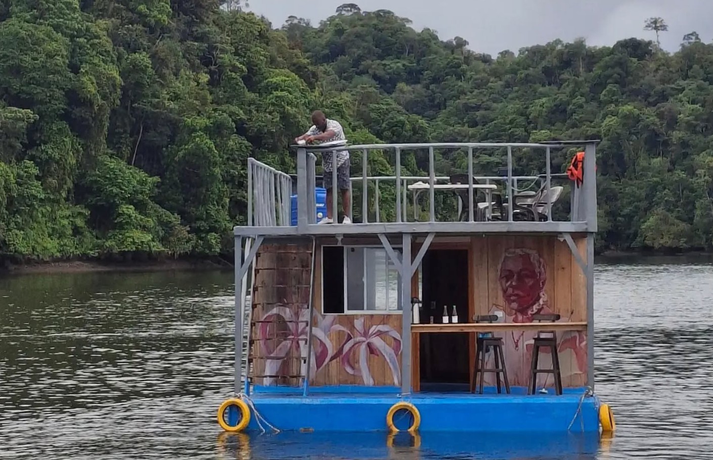 Cabaña flotante, turismo 1